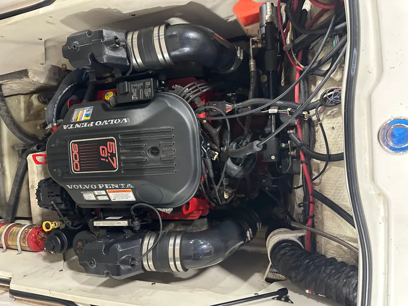 Slide: The Image of Regal 2300 Bowrider 2010 - 23