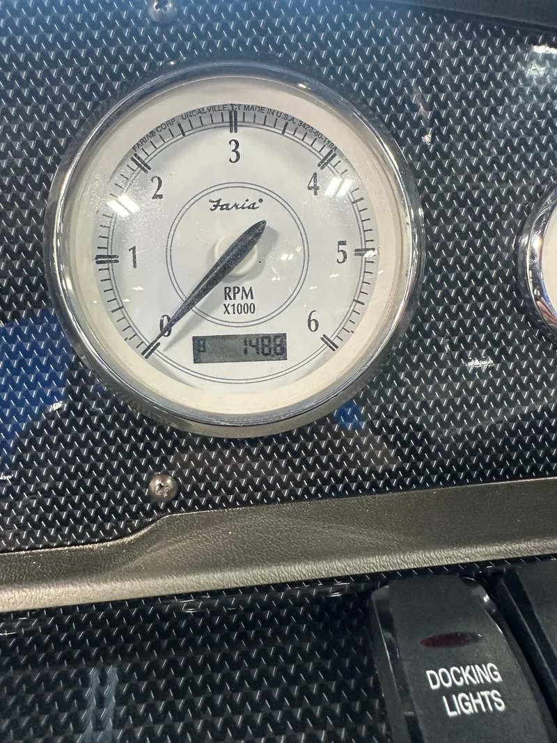 Slide: The Image of Regal 2300 Bowrider 2010 - 24