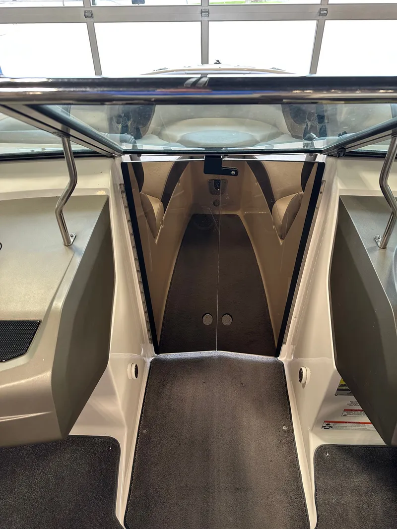 Slide: The Image of Regal 2300 Bowrider 2010 - 5