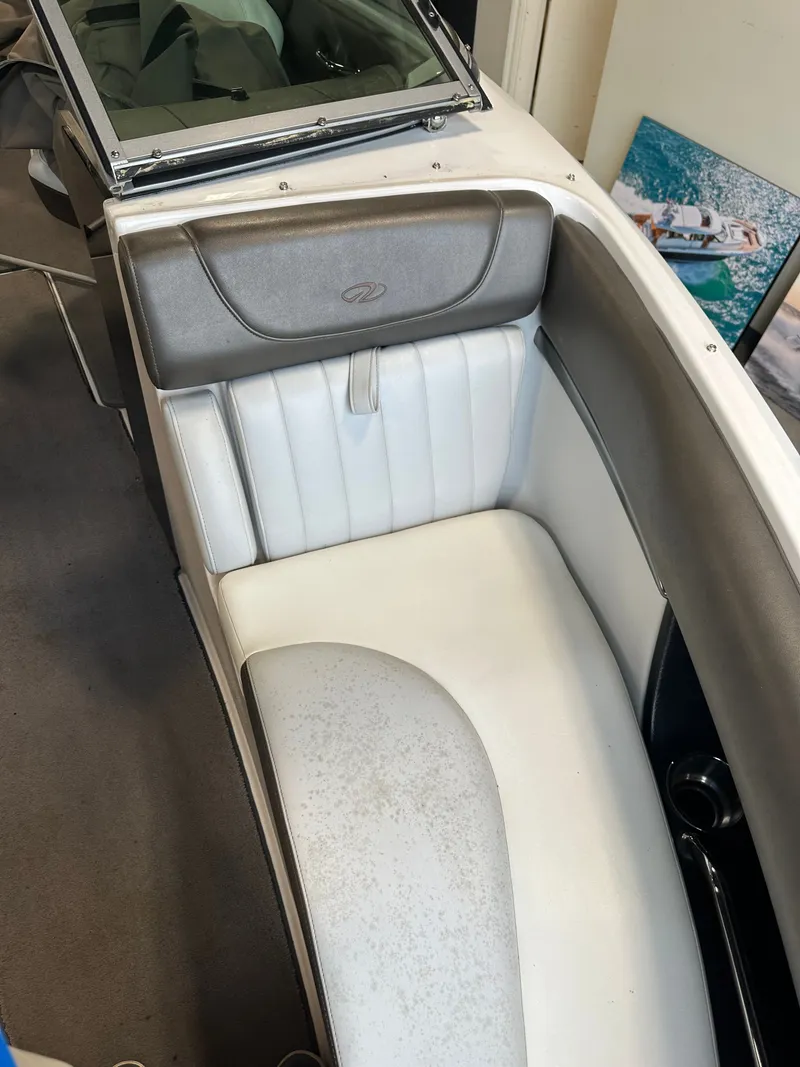 Slide: The Image of Regal 2300 Bowrider 2010 - 9