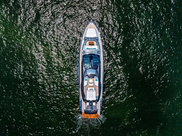 Slide: The Image of Riva 76' Perseo Super 2024 - 105