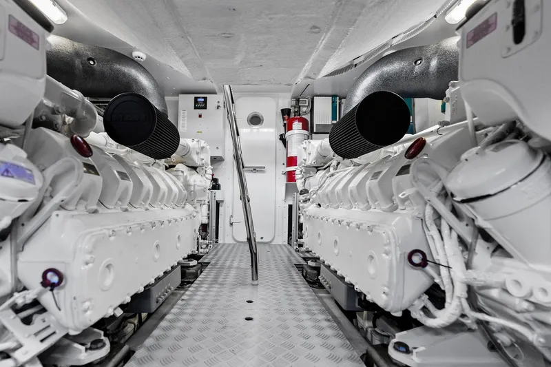 Slide: The Image of Riva 76' Perseo Super 2024 - 98