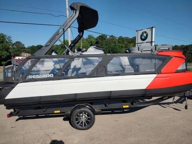 Slide: The Image of Sea-Doo Switch Cruise 21 2025 - 12