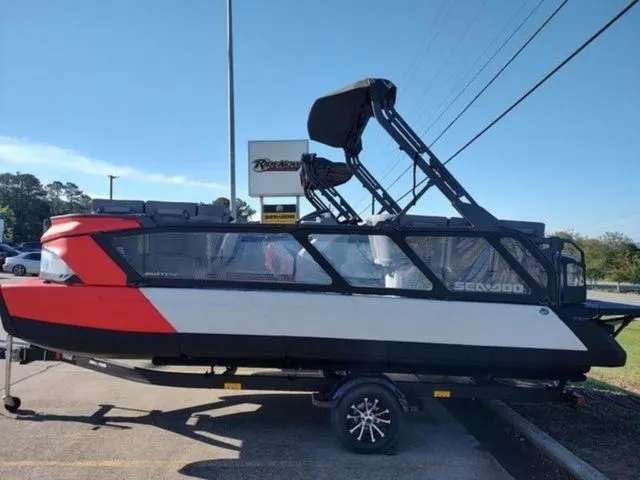 Slide: The Image of Sea-Doo Switch Cruise 21 2025 - 7