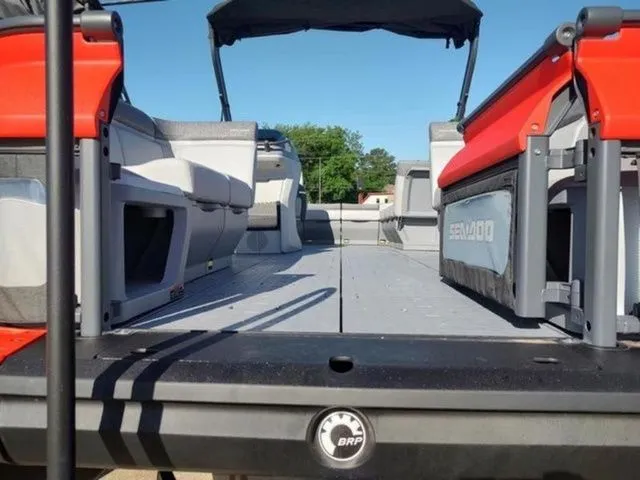 Slide: The Image of Sea-Doo Switch Cruise 21 2025 - 9