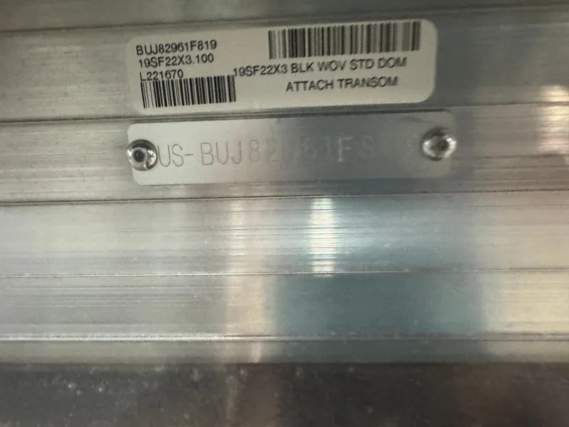 Slide: The Image of 2019 Sun Tracker SportFish 22 XP3 boat identification plate with serial number and barcode. - 5