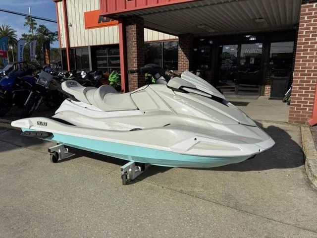 Slide: The Image of Yamaha VX1900B-BB 2025 - 2