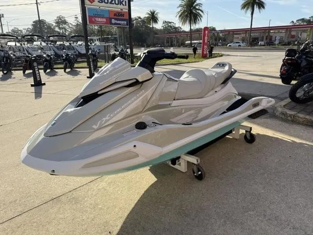 Slide: The Image of Yamaha VX1900B-BB 2025 - 4