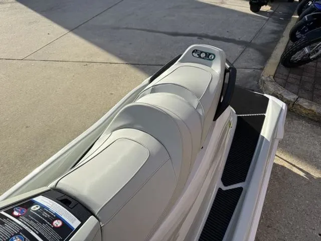 Slide: The Image of Yamaha VX1900B-BB 2025 - 9