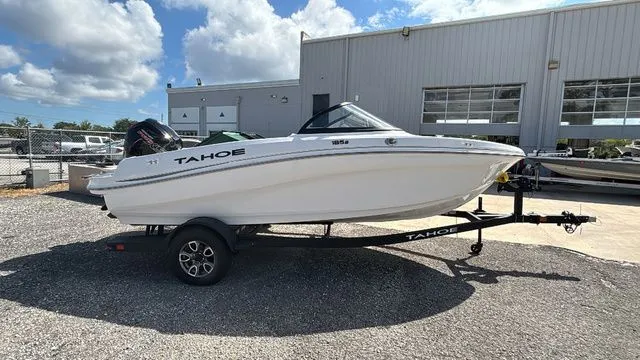 Slide: The Image of Tahoe 185 S 2025 - 5