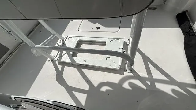 Slide: The Image of Sea Pro 222 Center Console 2025 - 28