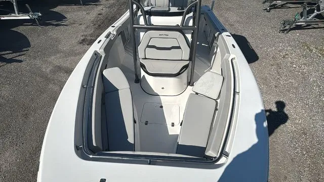 Slide: The Image of Sea Pro 222 Center Console 2025 - 14