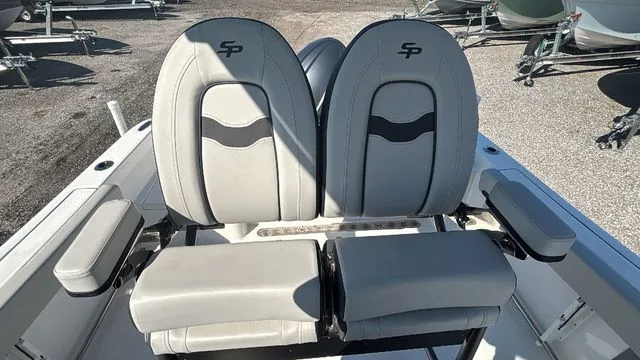 Slide: The Image of Sea Pro 222 Center Console 2025 - 18