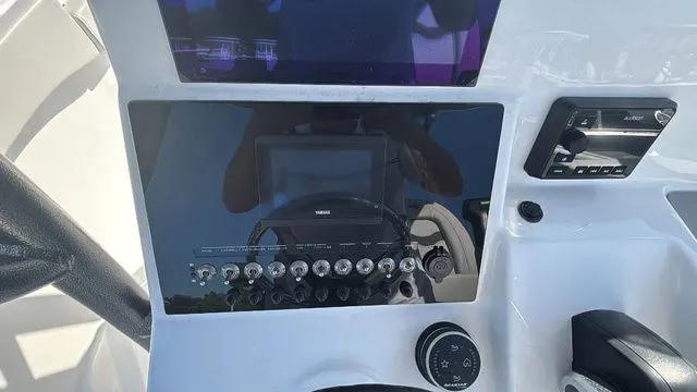 Slide: The Image of Sea Pro 222 Center Console 2025 - 20