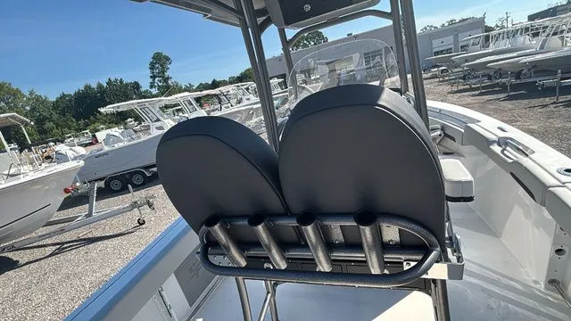 Slide: The Image of Sea Pro 222 Center Console 2025 - 28