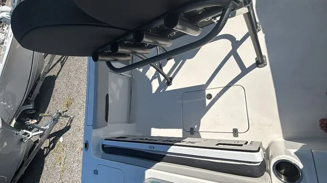 Slide: The Image of Sea Pro 222 Center Console 2025 - 32