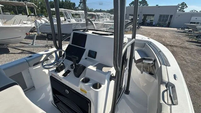 Slide: The Image of Sea Pro 222 Center Console 2025 - 33