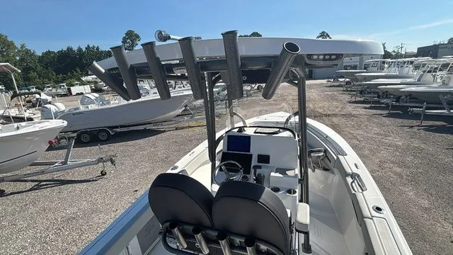Slide: The Image of Sea Pro 222 Center Console 2025 - 34
