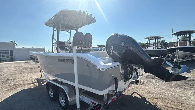 Slide: The Image of Sea Pro 222 Center Console 2025 - 9