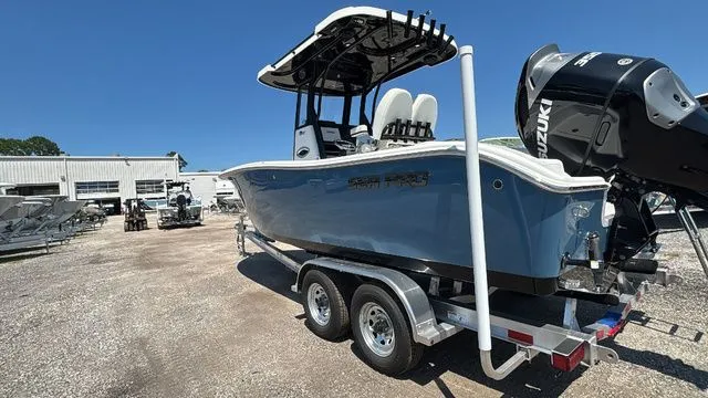 Slide: The Image of Sea Pro 242 CC 2025 - 10