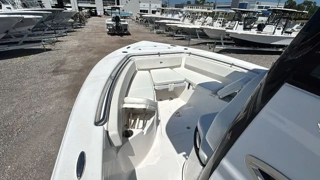 Slide: The Image of Sea Pro 242 CC 2025 - 23