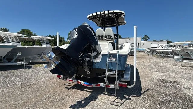 Slide: The Image of Sea Pro 242 CC 2025 - 7