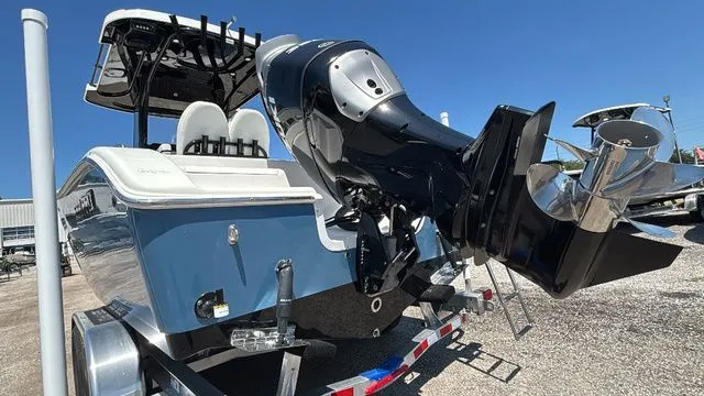 Slide: The Image of Sea Pro 242 CC 2025 - 9