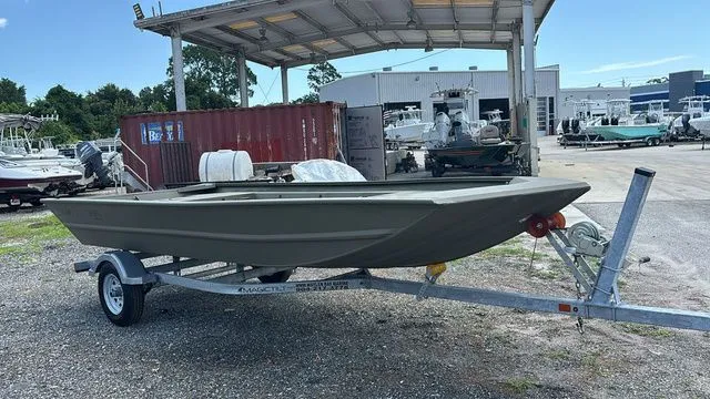 Slide: The Image of Tracker 1754 JON 2025 - 12