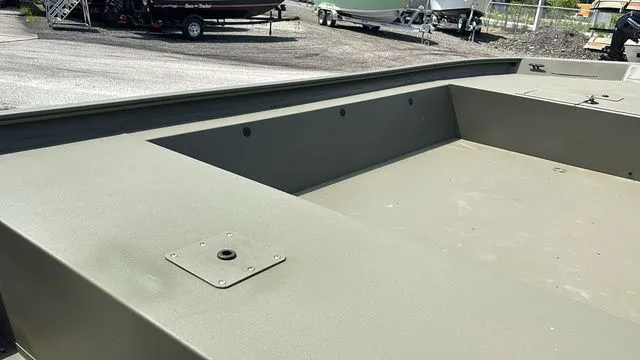 Slide: The Image of Tracker 1754 JON 2025 - 16