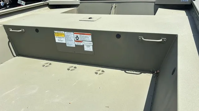 Slide: The Image of Tracker 1754 JON 2025 - 22