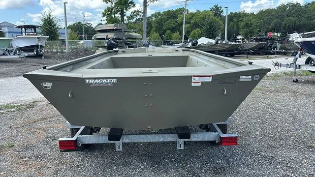 Slide: The Image of Tracker 1754 JON 2025 - 7