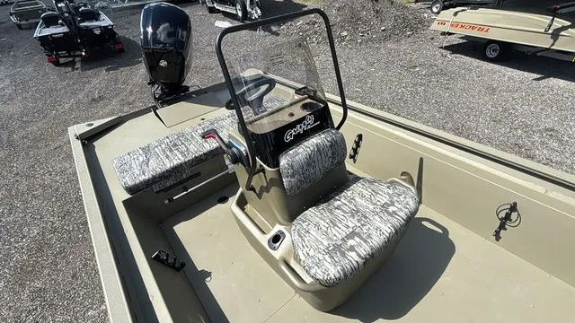 Slide: The Image of Tracker grizzly 1860cc 2026 - 18