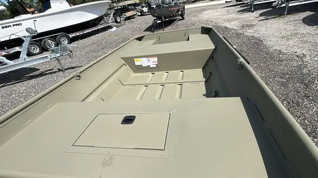 Slide: The Image of Tracker 1542 JON 2026 - 11