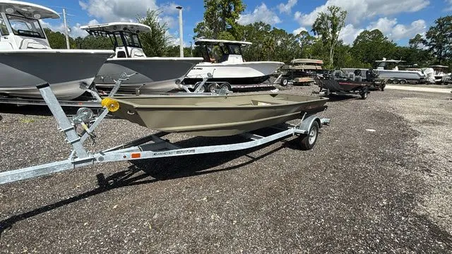 Slide: The Image of Tracker 1542 JON 2026 - 5