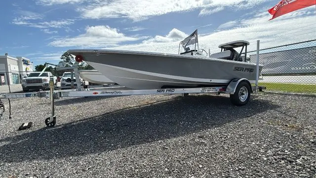 Slide: The Image of Sea Pro 172 Bay 2025 - 17