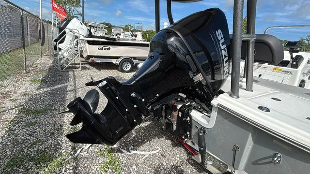 Slide: The Image of Sea Pro 172 Bay 2025 - 8