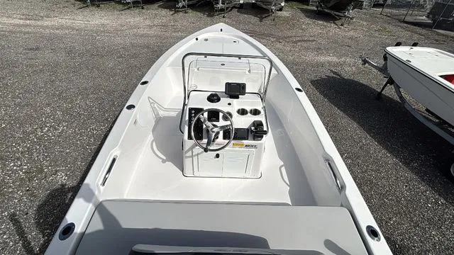 Slide: The Image of Sea Pro 172 Bay 2025 - 9