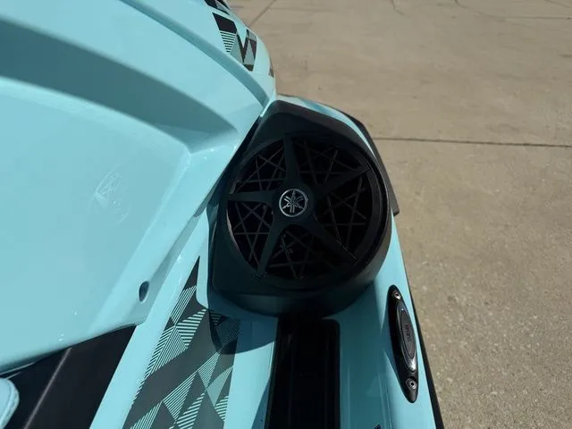 Slide: The Image of Yamaha VX Limited HO 2025 - 19