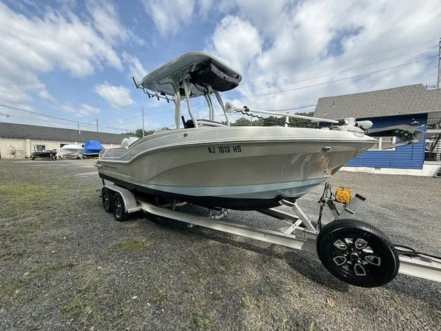 Slide: The Image of Finseeker 230FS 2022 - 3