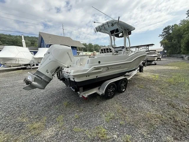 Slide: The Image of Finseeker 230FS 2022 - 5