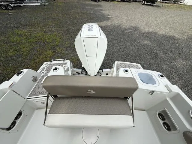 Slide: The Image of Finseeker 230FS 2022 - 8