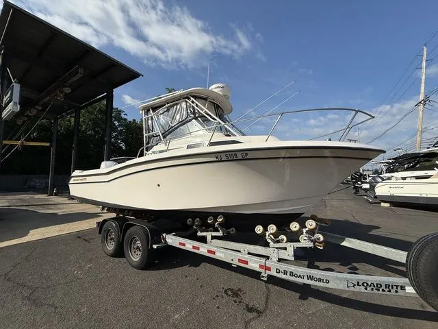 Slide: The Image of Grady-White Voyager 248 2001 - 4