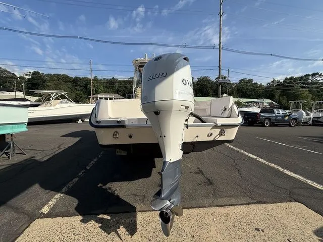 Slide: The Image of Grady-White Voyager 248 2001 - 7