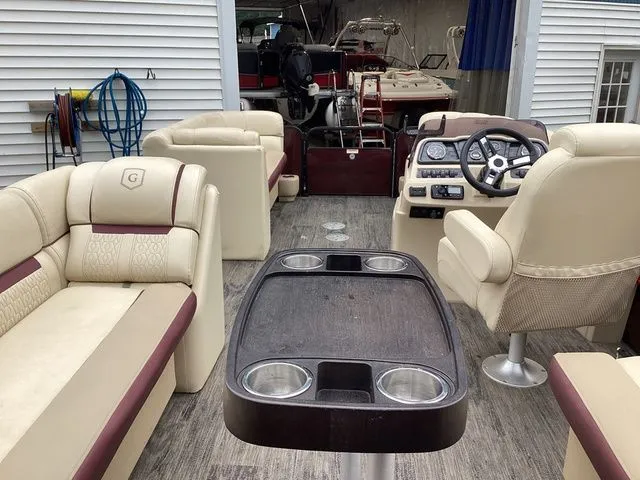 Slide: The Image of Godfrey SW2186SB 2020 - 1