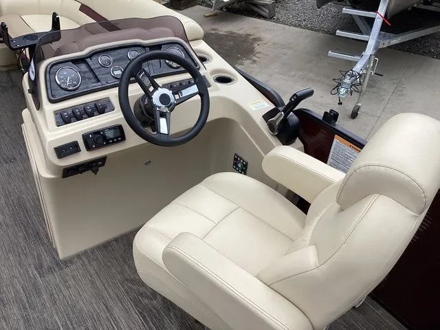 Slide: The Image of Godfrey SW2186SB 2020 - 17