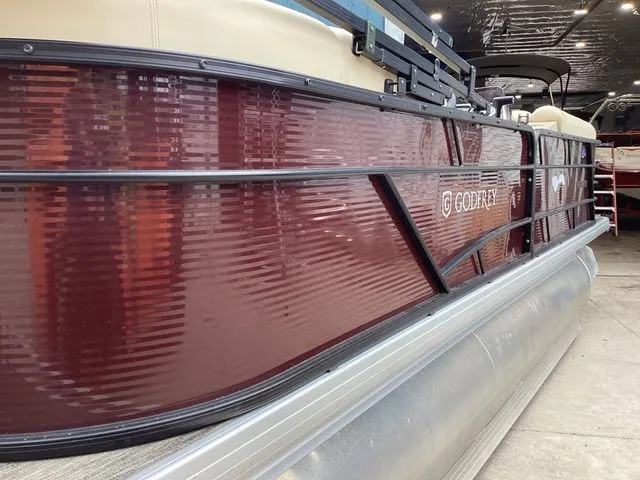 Slide: The Image of Godfrey SW2186SB 2020 - 4