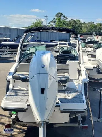 Slide: The Image of Monterey 275SS Super Sport 2025 - 30