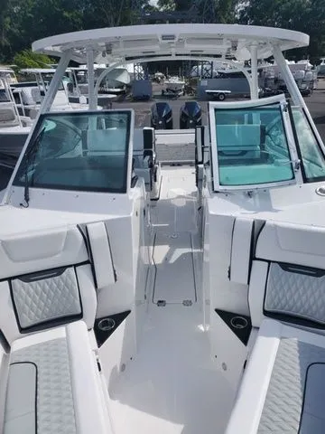 Slide: The Image of Blackfin 302DC 2024 - 12