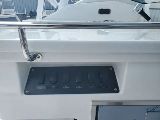 Slide: The Image of Blackfin 302DC 2024 - 23