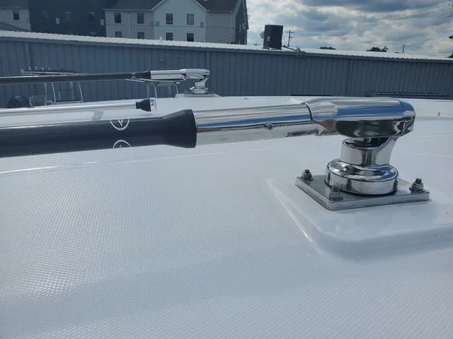 Slide: The Image of Blackfin 302DC 2024 - 28